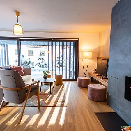 Max Relax Summercard Included In-ski Out Chalet