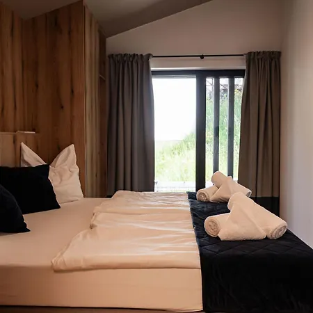 木屋 Max Relax Summercard Included In-ski Out