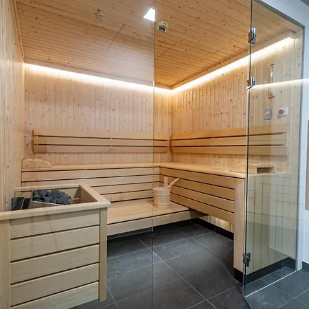 Max Relax Summercard Included In-ski Out *