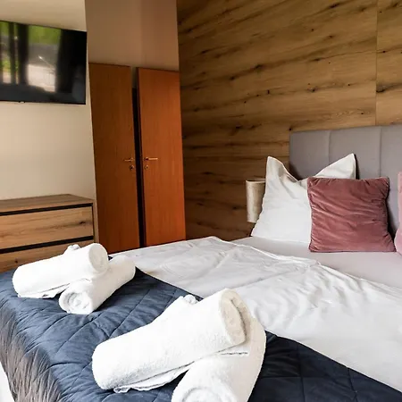 Max Relax Summercard Included In-ski Out Dağ evi