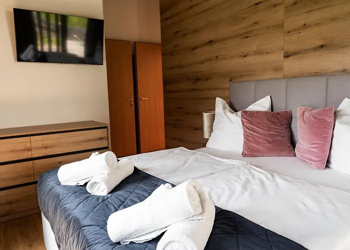 Max Relax Summercard Included In-ski Out Chalet